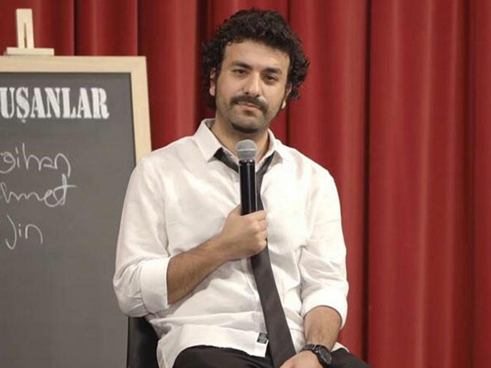 Hasan Can Kaya dan depremzedelere anlamlı yardım